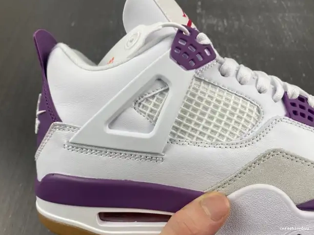 SB DR5415-150 Jordan Retro 4 0628